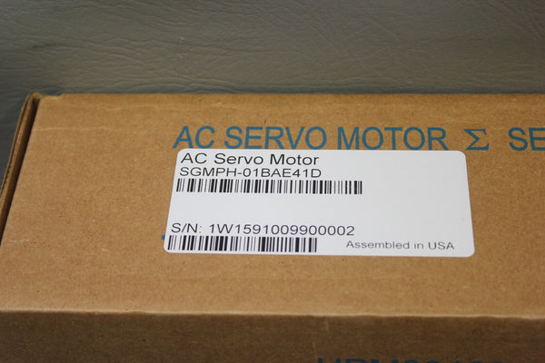 NEW YASKAWA AC SERVO MOTOR SGMPH-01BAE41D