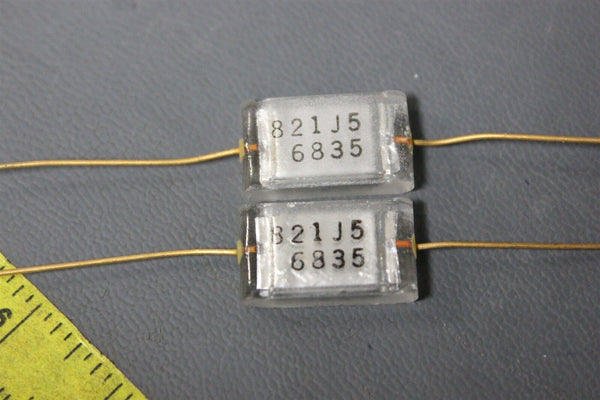 2 UNUSED CORNING GLASS CAPACITORS WITH GOLD LEADS 820PF 