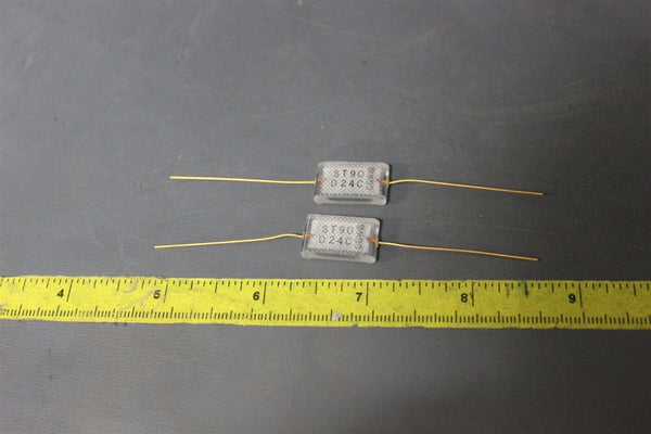 2 UNUSED CORNING GLASS CAPACITORS WITH GOLD LEADS 820PF 