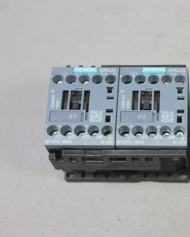 UNUSED SIEMENS REVERSING CONTACTOR 3RA2316-8XB30-1BB4