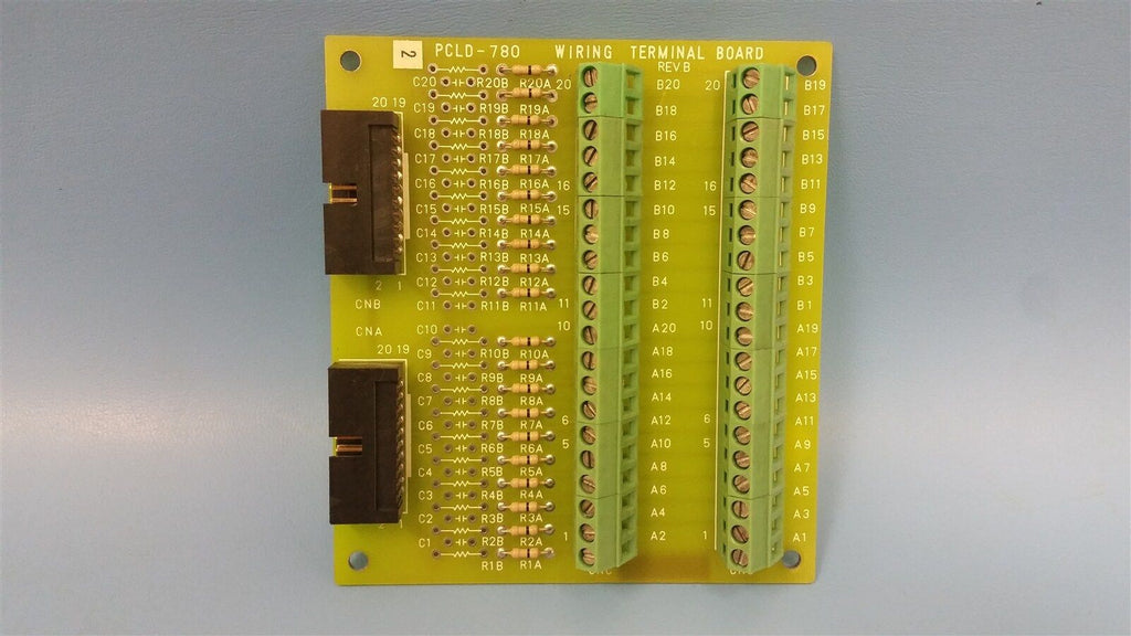 ADVANTECH WIRING TERMINAL BOARD PCLD-780 REV.B