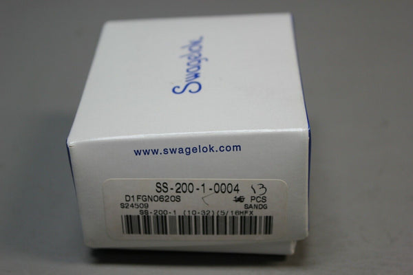 13 NEW SWAGELOK MALE CONNECTOR FITTINGS SS-200-1 0004 NEW IN BOX