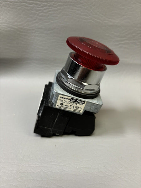 UNUSED SIEMENS ILLUMINATED PUSH BUTTON SWITCH RED MUSHROOM LED 52PR8ERAB