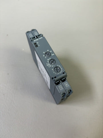 UNUSED SIEMENS 3RP2505-1AW30 TIMING RELAY