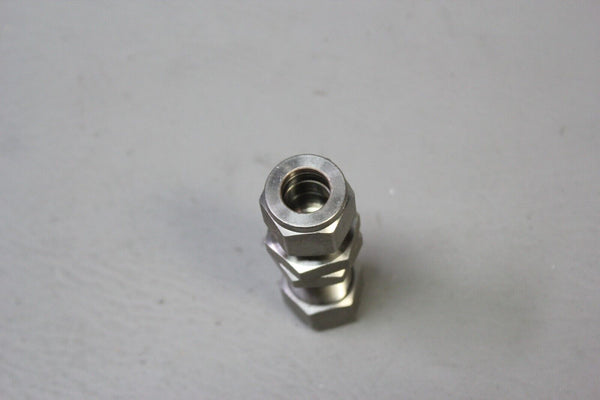 NEW SWAGELOK STAINLESS STEEL UNION BULKHEAD TUBE FITTING SS-810-61