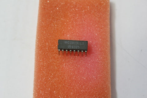 1 Motorola MC10131L1 IC Ceramic 16 Pin Microcircuit CDIP