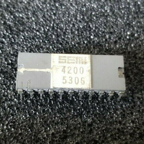 Vintage Semi Ceramic 22 Pin DIP Chip Processor Vintage 4200