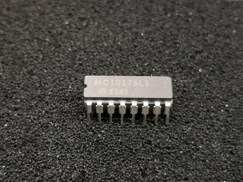 New Old Stock Motorola MC10176L1 Ceramic Dip IC