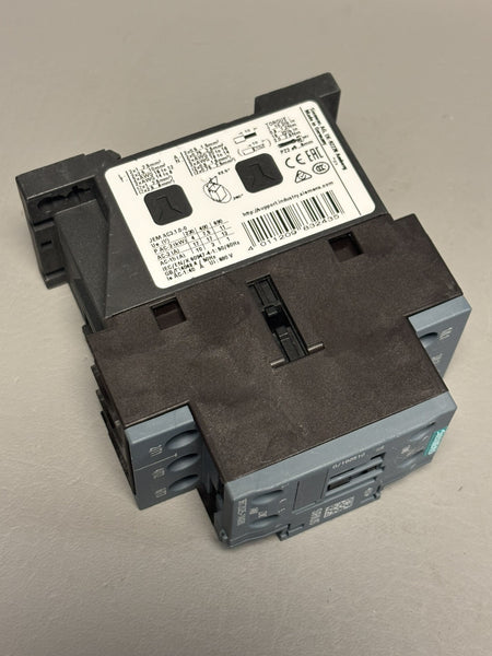 UNUSED Siemens Contactor 3RT2025-1AK60 SIEMENS 3RT20251AK60